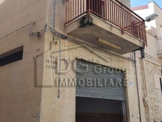 Locale in affitto di 83 m²