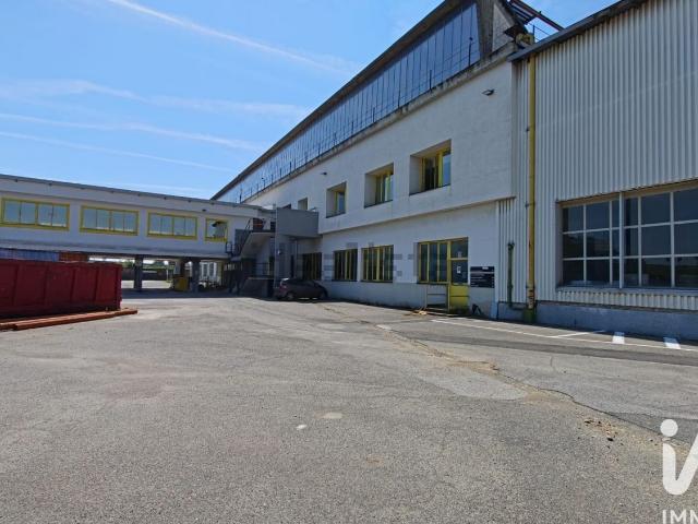 Locale in affitto di 8000 m² in Via Padova, 1