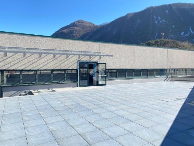 Locale in affitto di 800 m² in Via del Tonale e della Mendola, 268