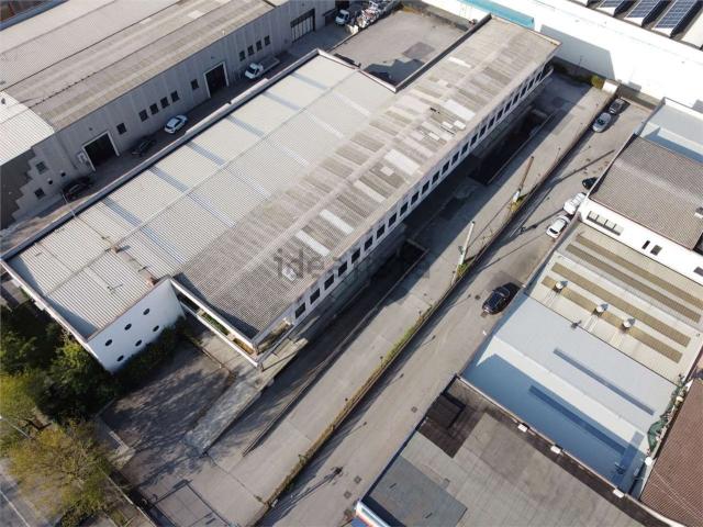 Locale in affitto di 800 m² in Via Molini, 67