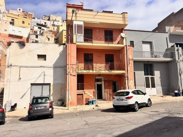 Locale in affitto di 800 m² in Lungomare Cristoforo Colombo, 7