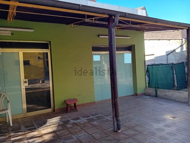 Locale in affitto di 80 m² in Borgo Nicolò Peranzoni