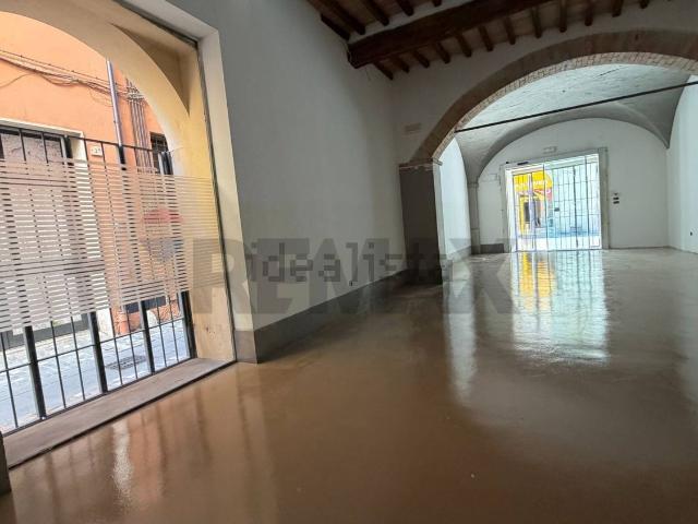 Locale in affitto di 80 m² in Corso Camillo Benso Conte di Cavour, 121