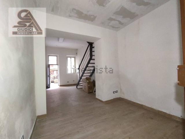 Locale in affitto di 80 m² in Corso Italia, 16