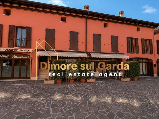 Locale in affitto di 80 m² in Piazza Umberto I