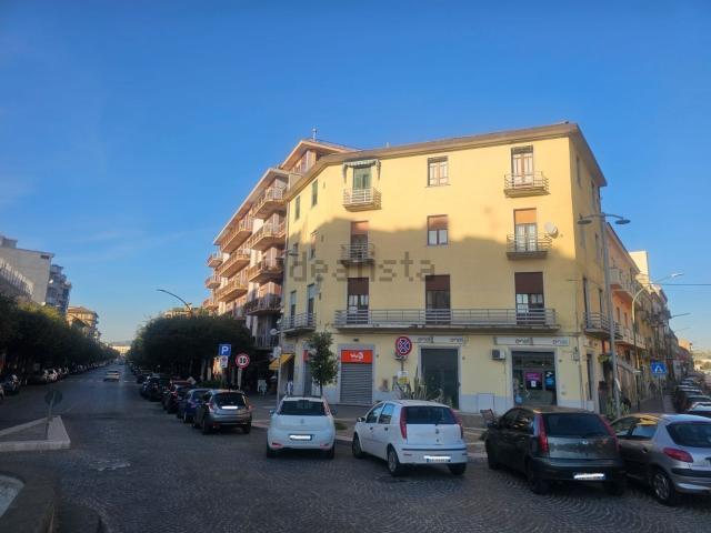 Locale in affitto di 80 m² in Piazza Leonida Bissolati