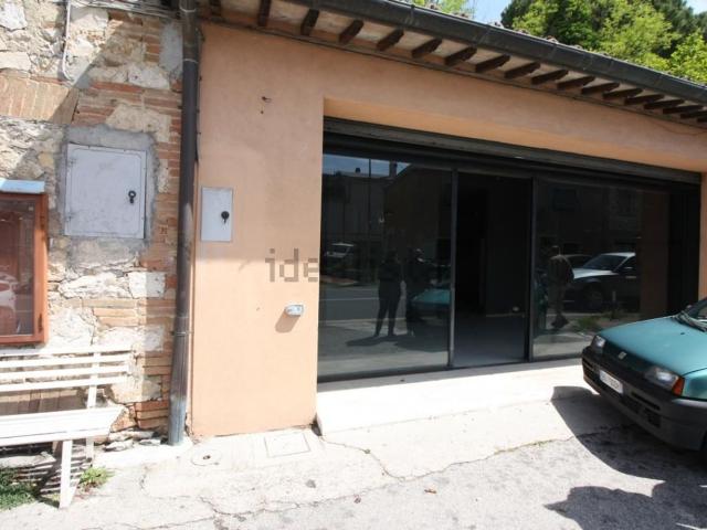 Locale in affitto di 80 m² in Strada Amerina, 152