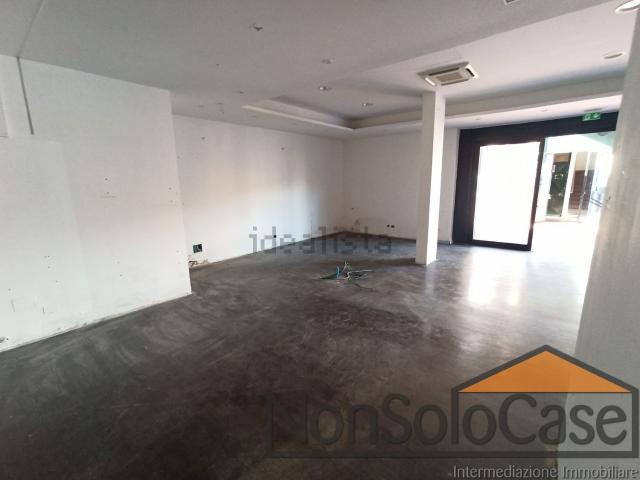 Locale in affitto di 80 m² in Via 7 Marzo 1944, 15