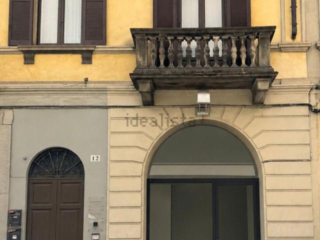 Locale in affitto di 80 m² in Via Vittorio Veneto, 12