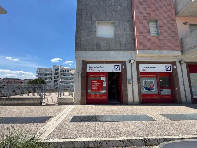 Locale in affitto di 80 m² in Via xxiv aprile
