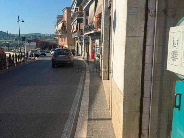 Locale in affitto di 80 m² in Via Antonio Gramsci, 6