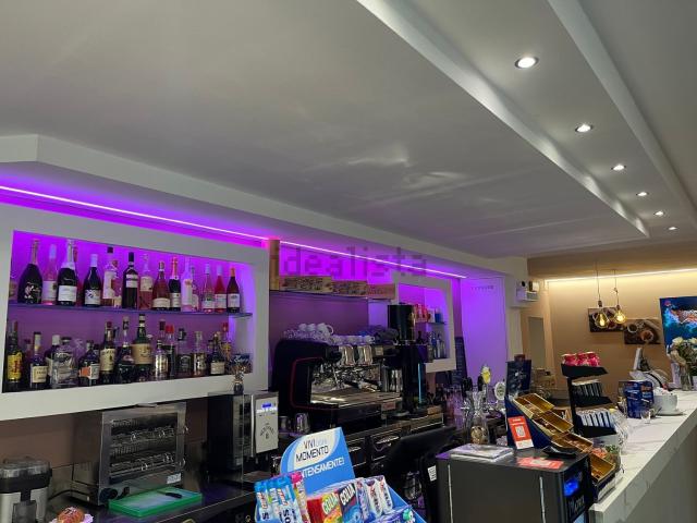 Locale in affitto di 80 m² in Via Aroldo Bonzagni, 50