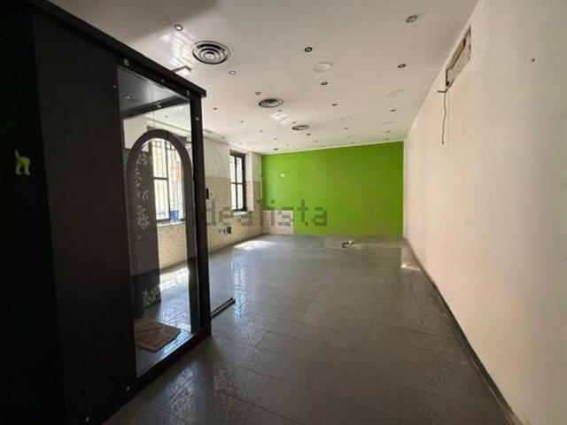 Locale in affitto di 80 m² in Via Camillo Benso Conte di Cavour, 21
