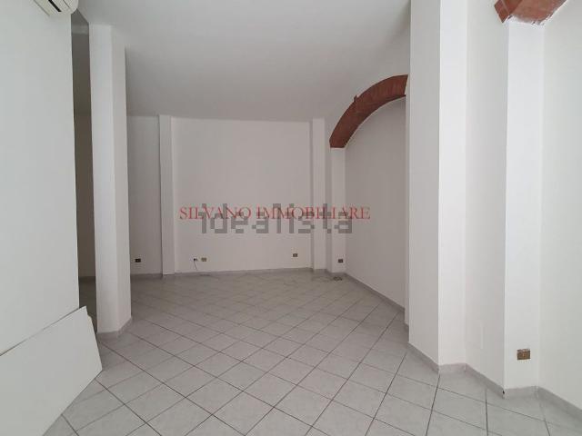 Locale in affitto di 80 m² in Via Cairoli