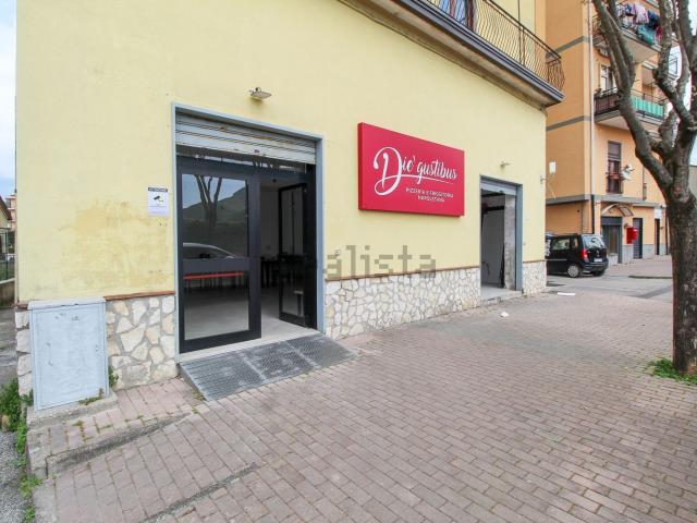 Locale in affitto di 80 m² in Via Cutinelli, 53