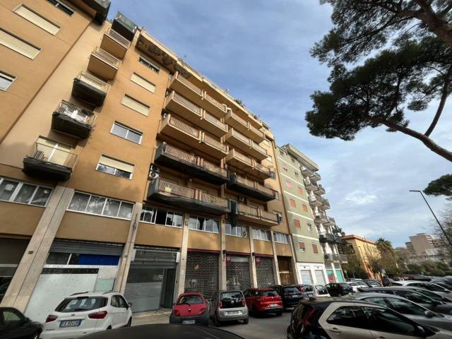 Locale in affitto di 80 m² in Via Damiani Almeyda, 3