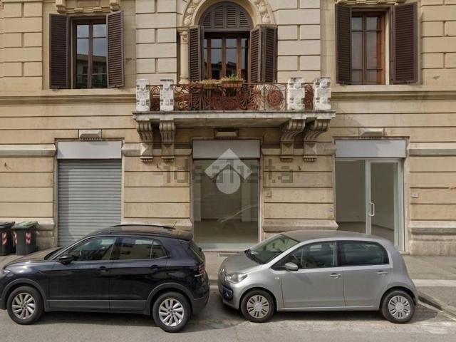Locale in affitto di 160 m² in Via del Pratellino