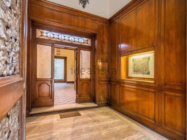 Locale in affitto di 80 m² in Via della Frezza, 48