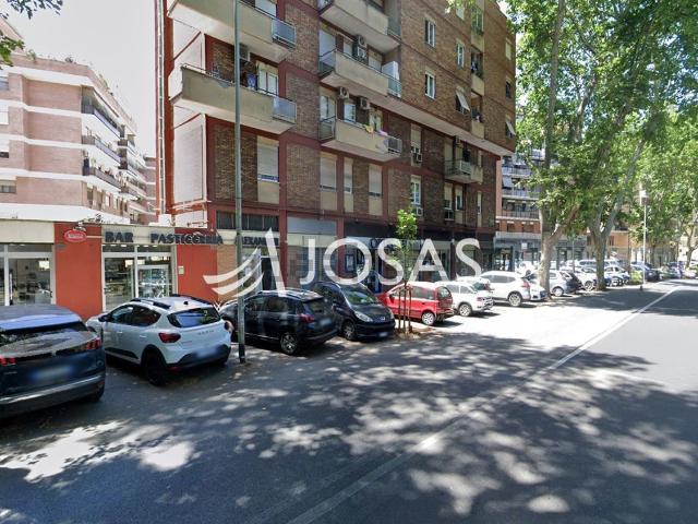 Locale in affitto di 80 m² in Via della Magliana, 138