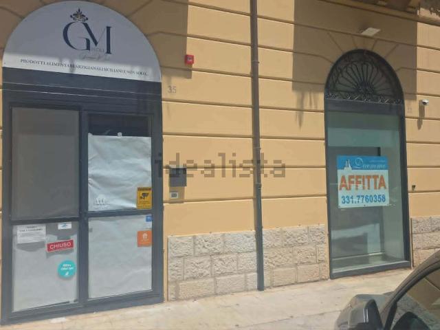 Locale in affitto di 80 m² in Via Enrico Parisi, 35