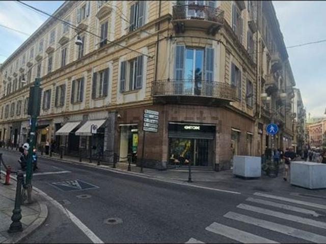 Locale in affitto di 80 m² in Via Feraldi