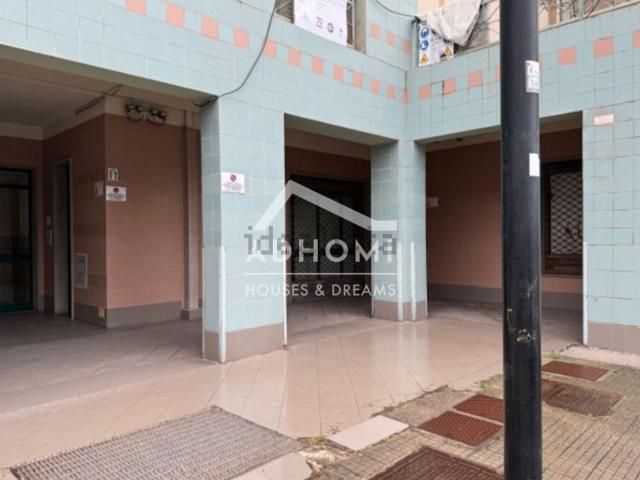 Locale in affitto di 80 m² in Via Francesco Alziator, 12