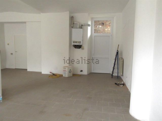 Locale in affitto di 80 m² in Via Giacomo e Giovanni Durando