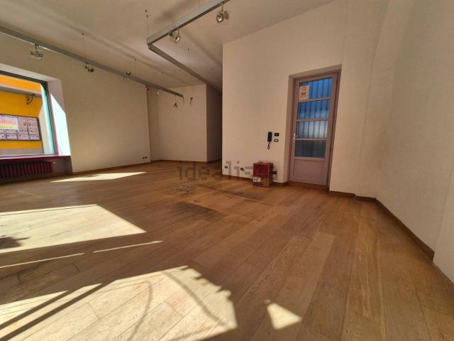 Locale in affitto di 80 m² in Via Giuseppe Garibaldi