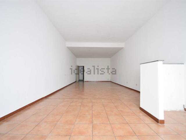 Locale in affitto di 80 m² in Via Gravina Girolamo, 28