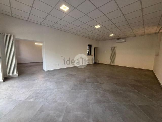 Locale in affitto di 80 m² in Via I Maggio, 8