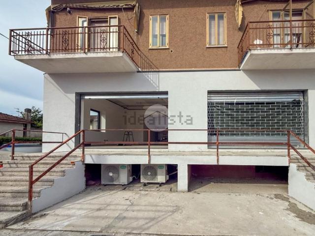 Locale in affitto di 80 m² in Via Martiri della Liberta&apos , 45