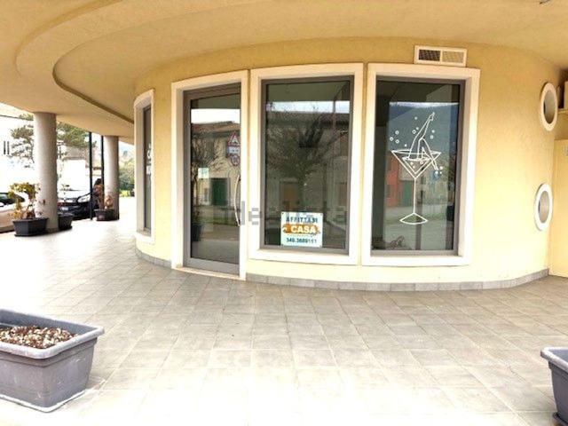 Locale in affitto di 80 m² in Via Monte Cecilia