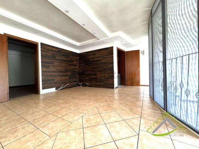 Locale in affitto di 80 m² in Via Molinella