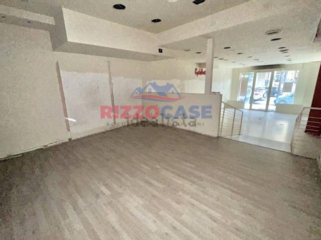 Locale in affitto di 80 m² in Via Nazionale, 59