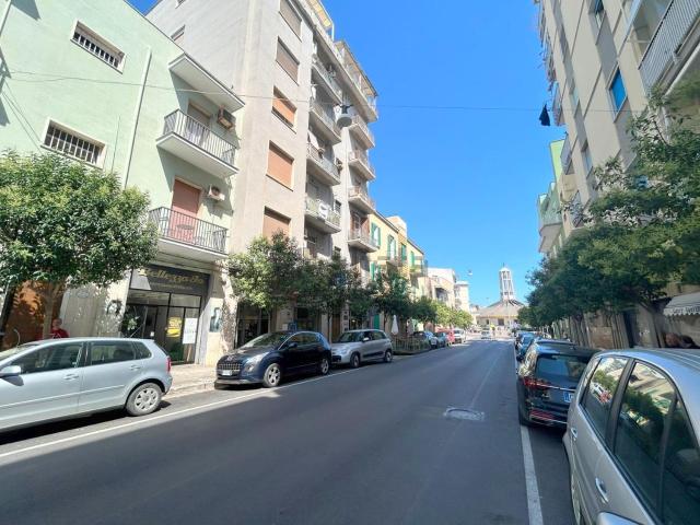 Locale in affitto di 80 m² in Via Pasquale Camicia