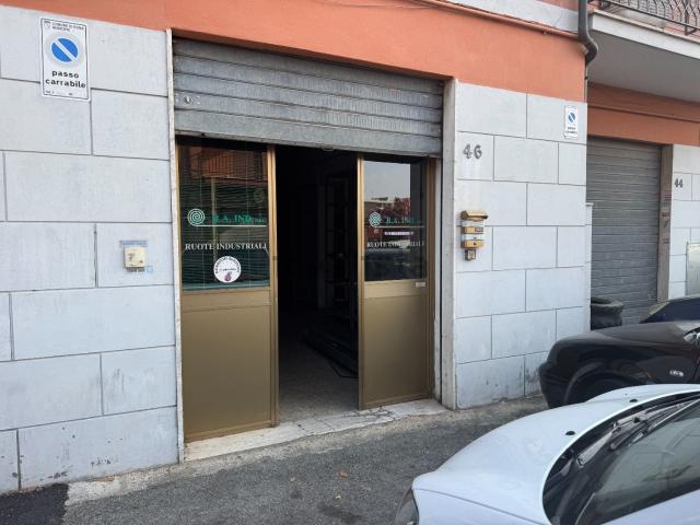 Locale in affitto di 80 m² in Via Pietro Crostarosa, 44