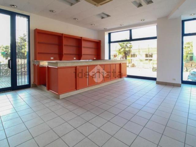 Locale in affitto di 80 m² in Via Roma, 1