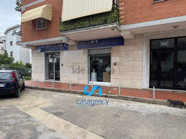 Locale in affitto di 80 m² in Via Sant&apos Antonio