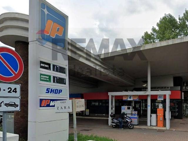 Locale in affitto di 80 m² in Viale Marche, 36