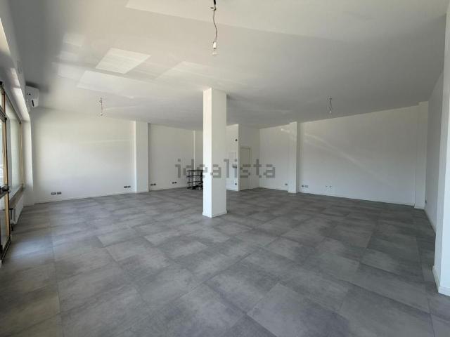 Locale in affitto di 80 m² in Viale Alcide de Gasperi, 28