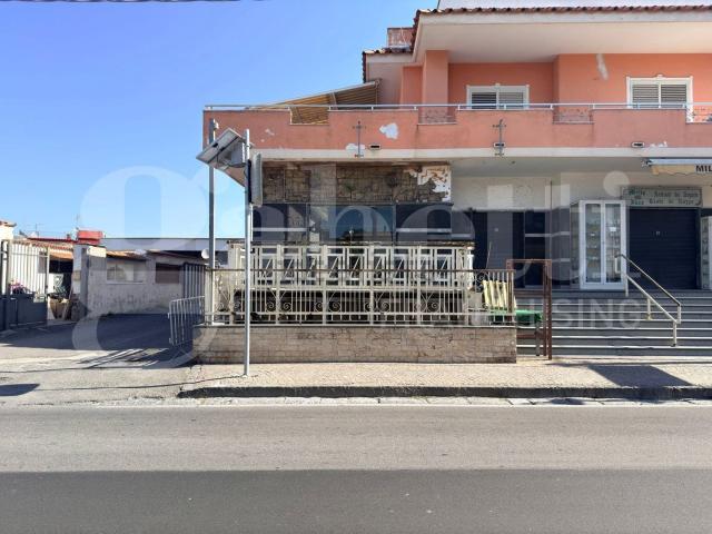 Locale in affitto di 80 m² in Viale Carlo Vanvitelli