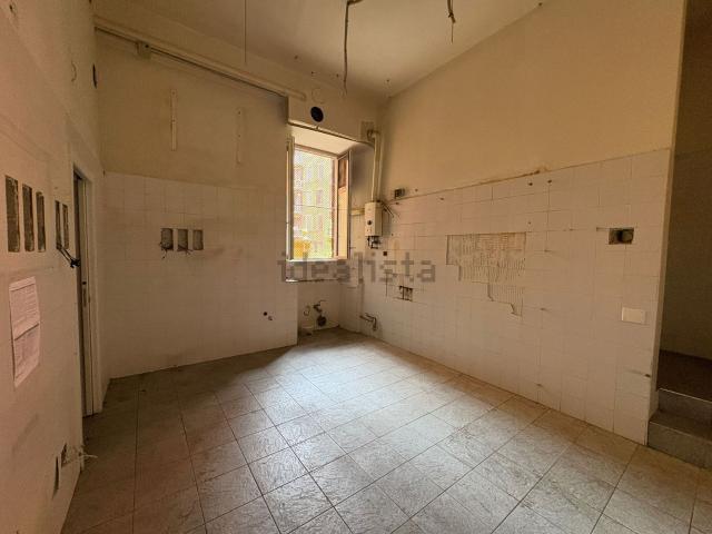 Locale in affitto di 80 m² in Viale Lunigiana, 10