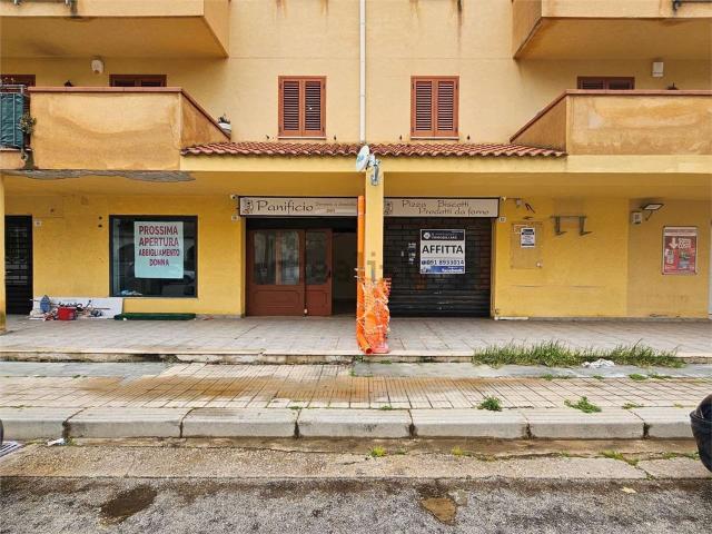 Locale in affitto di 80 m²