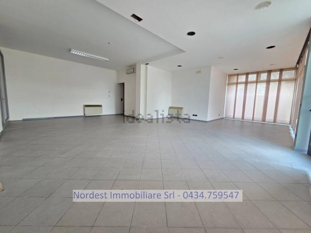 Locale in affitto di 80 m²