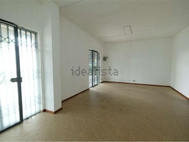 Locale in affitto di 80 m²