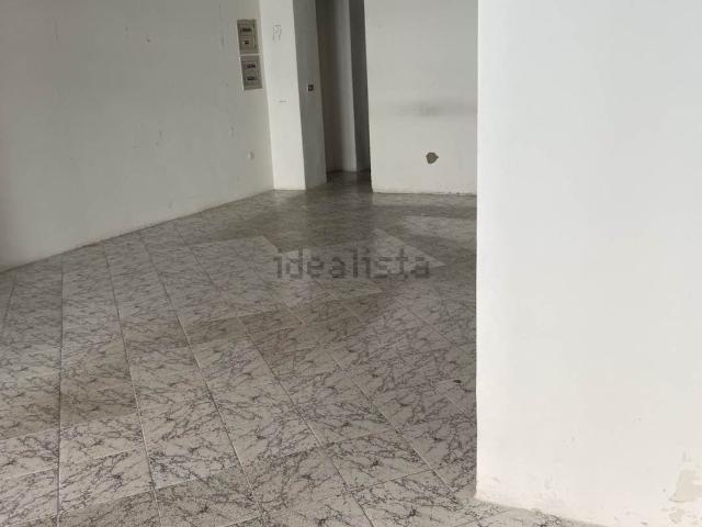 Locale in affitto di 80 m²