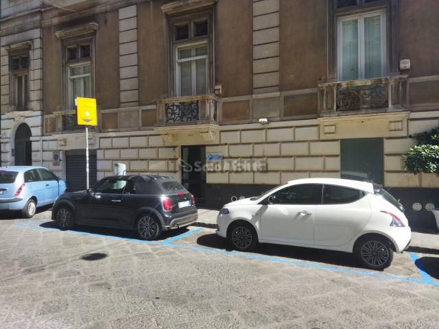 Locale in affitto di 80 m²