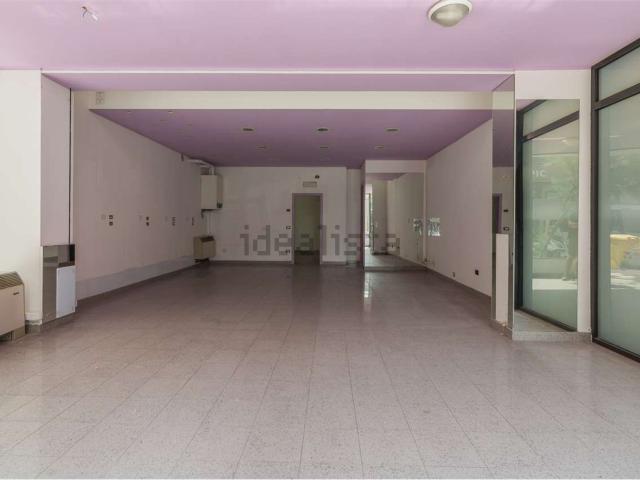 Locale in affitto di 80 m²