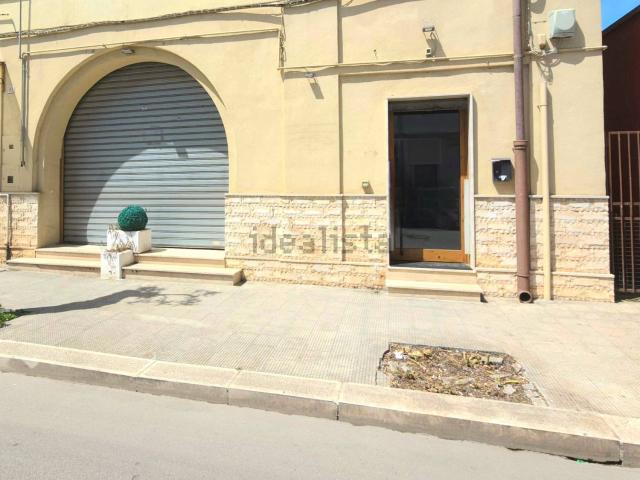 Locale in affitto di 80 m²