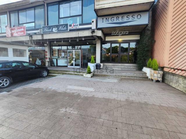 Locale in affitto di 80 m²